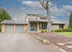 5771 E Kings Road Bloomington-website