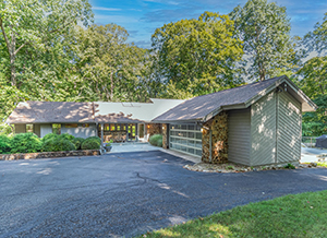 5455 E James Road Bloomington-website